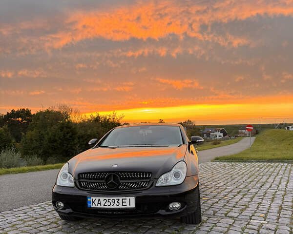 Черный Мерседес ЦЛС-Класс, объемом двигателя 5.46 л и пробегом 287 тыс. км за 12500 $, фото 1 на Automoto.ua