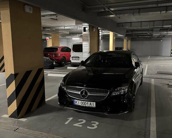 Черный Мерседес ЦЛС-Класс, объемом двигателя 3 л и пробегом 80 тыс. км за 27777 $, фото 1 на Automoto.ua