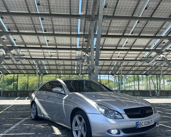 Серый Мерседес ЦЛС-Класс, объемом двигателя 3 л и пробегом 405 тыс. км за 10500 $, фото 1 на Automoto.ua