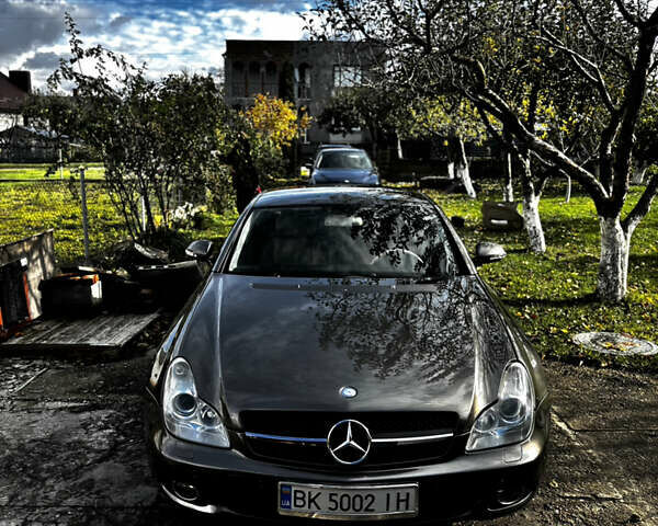 Мерседес ЦЛС-Клас 2006 у Рівному на Automoto.ua Сірий Мерседес ЦЛС-Клас, об'ємом двигуна 2.99 л та пробігом 289 тис. км за 10200 $, фото 1 на Automoto.ua