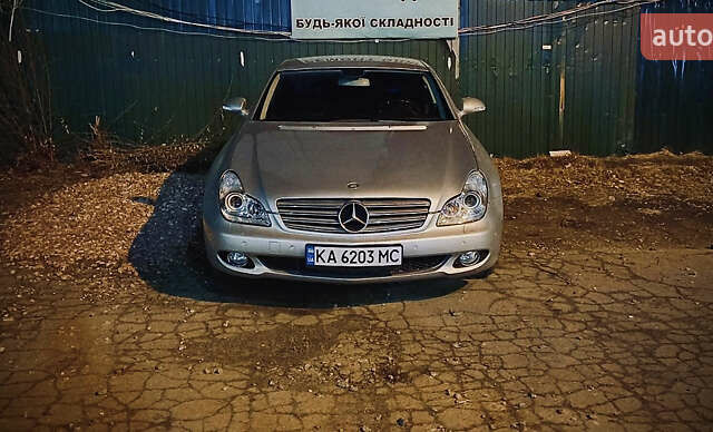 Серый Мерседес ЦЛС-Класс, объемом двигателя 5 л и пробегом 255 тыс. км за 12500 $, фото 1 на Automoto.ua