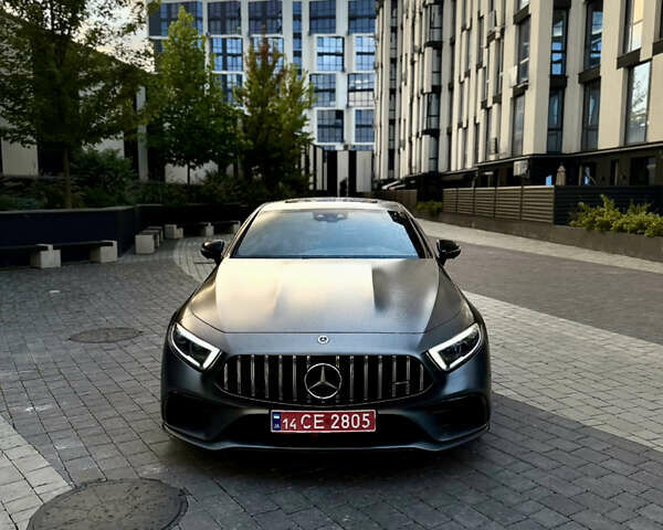 Серый Мерседес ЦЛС-Класс, объемом двигателя 3 л и пробегом 130 тыс. км за 57900 $, фото 1 на Automoto.ua