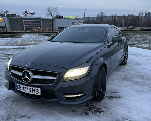 Серый Мерседес ЦЛС-Класс, объемом двигателя 2.99 л и пробегом 275 тыс. км за 19800 $, фото 1 на Automoto.ua