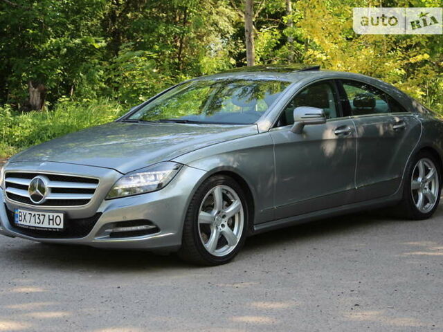 Серый Мерседес ЦЛС-Класс, объемом двигателя 3 л и пробегом 208 тыс. км за 25000 $, фото 1 на Automoto.ua
