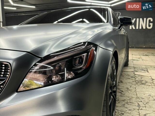 Серый Мерседес ЦЛС-Класс, объемом двигателя 3 л и пробегом 152 тыс. км за 25500 $, фото 1 на Automoto.ua