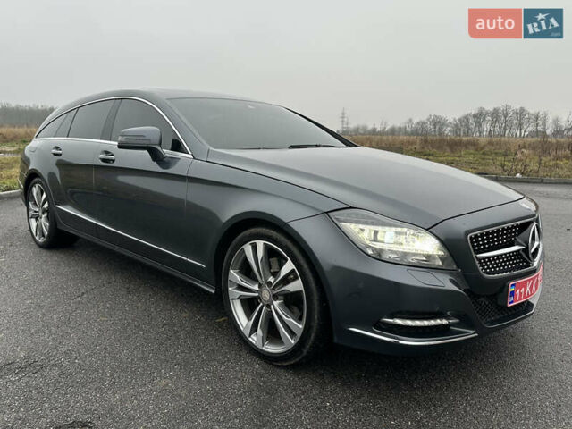 Серый Мерседес ЦЛС-Класс, объемом двигателя 2.1 л и пробегом 92 тыс. км за 22500 $, фото 1 на Automoto.ua