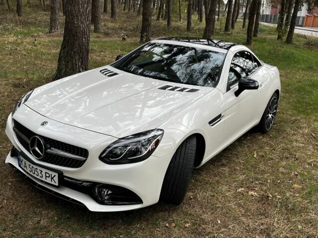 Белый Мерседес Кабрио, объемом двигателя 2 л и пробегом 25 тыс. км за 32600 $, фото 1 на Automoto.ua