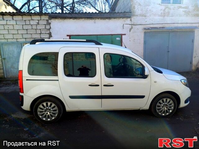 Білий Мерседес Сітан, об'ємом двигуна 1.5 л та пробігом 175 тис. км за 12000 $, фото 1 на Automoto.ua