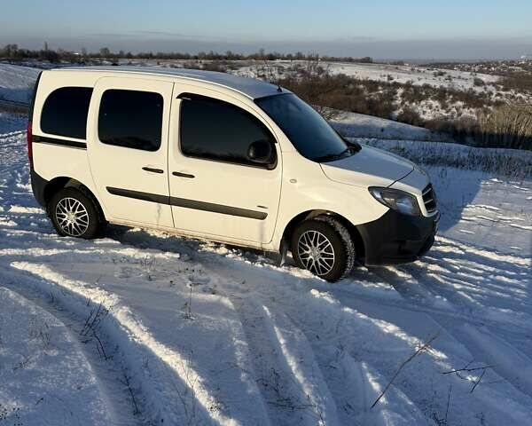 Белый Мерседес Ситан, объемом двигателя 1.46 л и пробегом 193 тыс. км за 12800 $, фото 1 на Automoto.ua