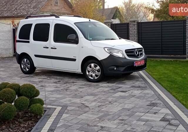 Белый Мерседес Ситан, объемом двигателя 1.5 л и пробегом 240 тыс. км за 11100 $, фото 1 на Automoto.ua