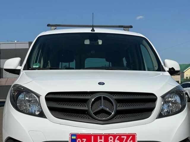 Білий Мерседес Сітан, об'ємом двигуна 1.5 л та пробігом 160 тис. км за 13999 $, фото 1 на Automoto.ua