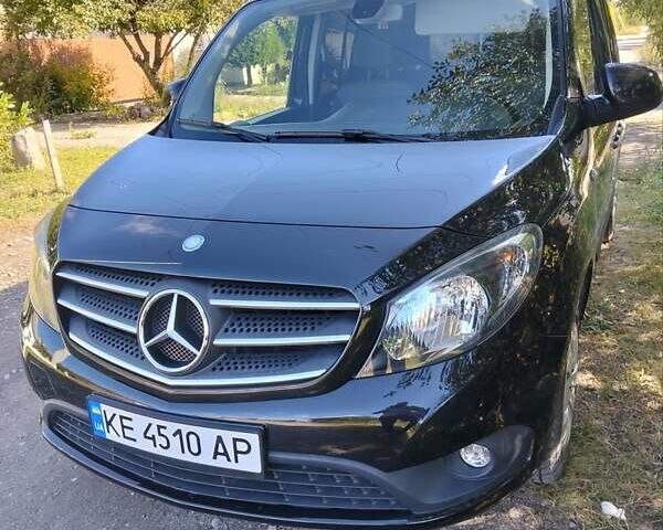 Черный Мерседес Ситан, объемом двигателя 1.46 л и пробегом 143 тыс. км за 12000 $, фото 1 на Automoto.ua