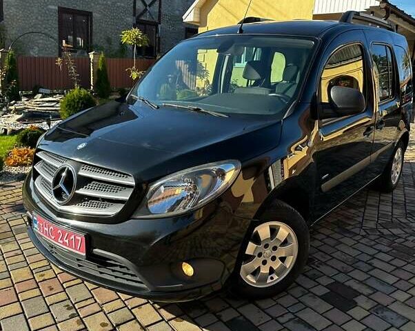 Чорний Мерседес Сітан, об'ємом двигуна 1.46 л та пробігом 238 тис. км за 11500 $, фото 1 на Automoto.ua