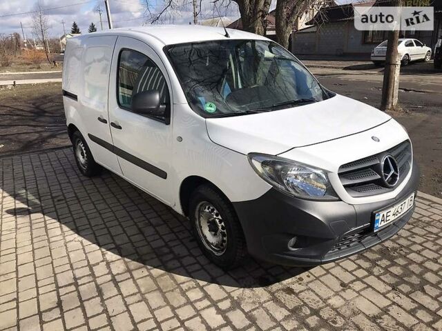 Белый Мерседес Citan груз., объемом двигателя 1.5 л и пробегом 222 тыс. км за 6900 $, фото 1 на Automoto.ua