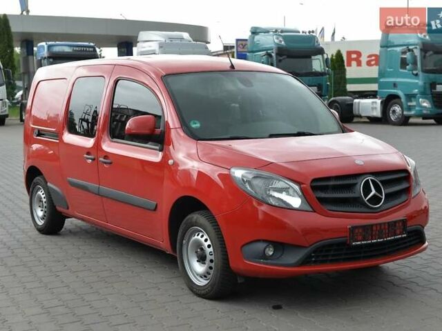 Красный Мерседес Ситан, объемом двигателя 1.46 л и пробегом 215 тыс. км за 9200 $, фото 1 на Automoto.ua