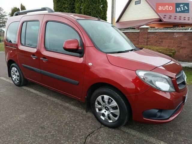 Червоний Мерседес Сітан, об'ємом двигуна 1.46 л та пробігом 252 тис. км за 11900 $, фото 1 на Automoto.ua