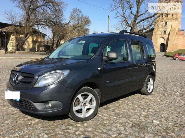 Серый Мерседес Citan пас., объемом двигателя 1.5 л и пробегом 160 тыс. км за 11700 $, фото 1 на Automoto.ua