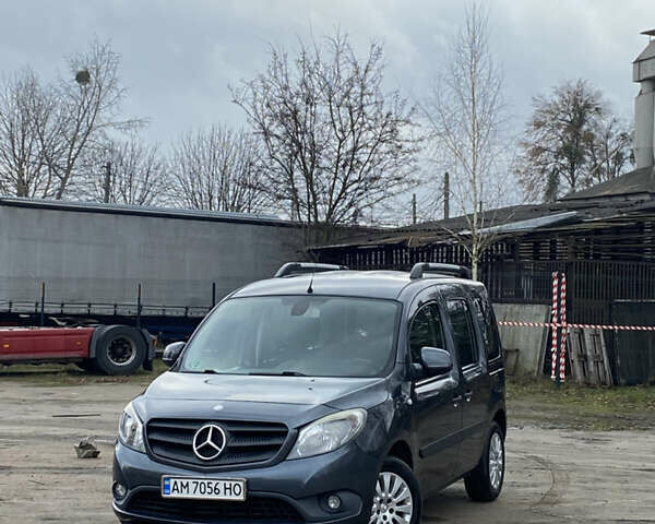 Серый Мерседес Ситан, объемом двигателя 1.46 л и пробегом 196 тыс. км за 9500 $, фото 1 на Automoto.ua