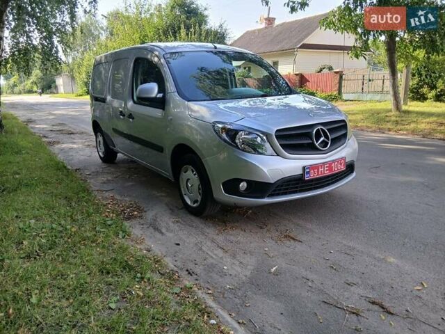 Серый Мерседес Ситан, объемом двигателя 0 л и пробегом 193 тыс. км за 11900 $, фото 1 на Automoto.ua