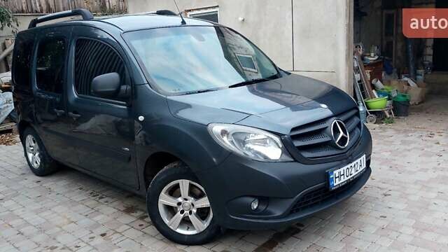 Синій Мерседес Сітан, об'ємом двигуна 1.46 л та пробігом 212 тис. км за 10000 $, фото 1 на Automoto.ua
