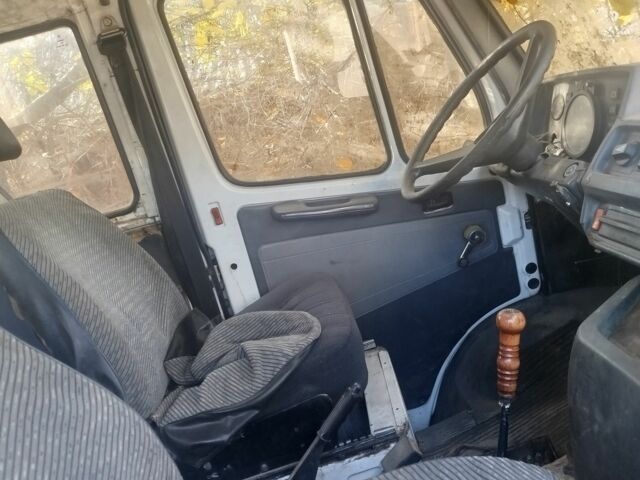 Белый Мерседес Другая, объемом двигателя 2.9 л и пробегом 300 тыс. км за 1000 $, фото 1 на Automoto.ua