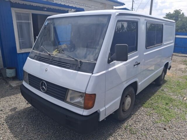 Білий Мерседес Інша, об'ємом двигуна 2.4 л та пробігом 720 тис. км за 2323 $, фото 1 на Automoto.ua