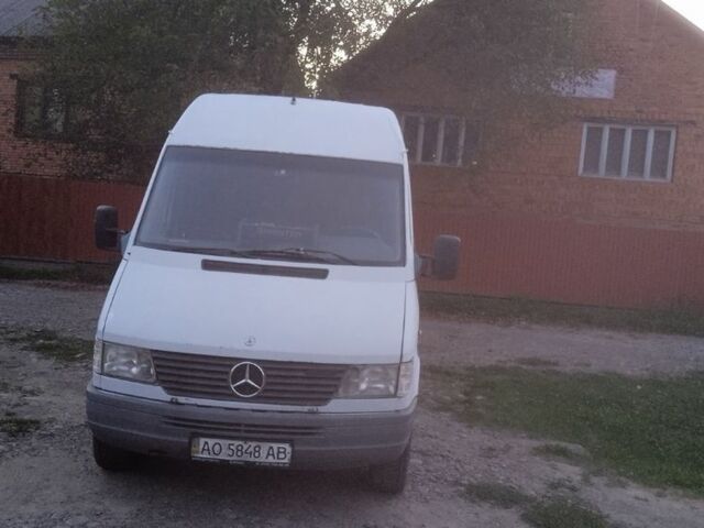 Белый Мерседес Другая, объемом двигателя 2.9 л и пробегом 120 тыс. км за 4000 $, фото 1 на Automoto.ua