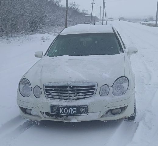 Белый Мерседес Другая, объемом двигателя 2 л и пробегом 300 тыс. км за 3700 $, фото 1 на Automoto.ua