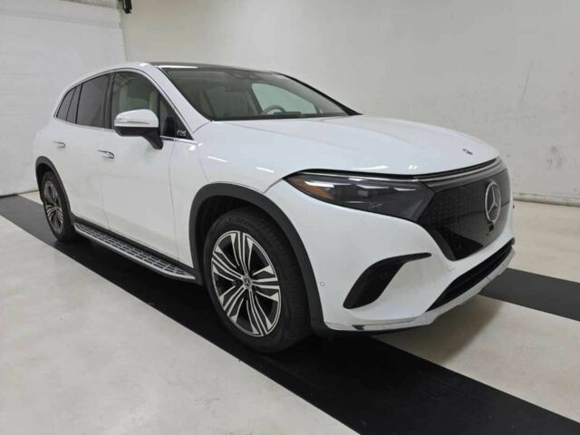 Белый Мерседес Другая, объемом двигателя 0 л и пробегом 23 тыс. км за 92000 $, фото 1 на Automoto.ua