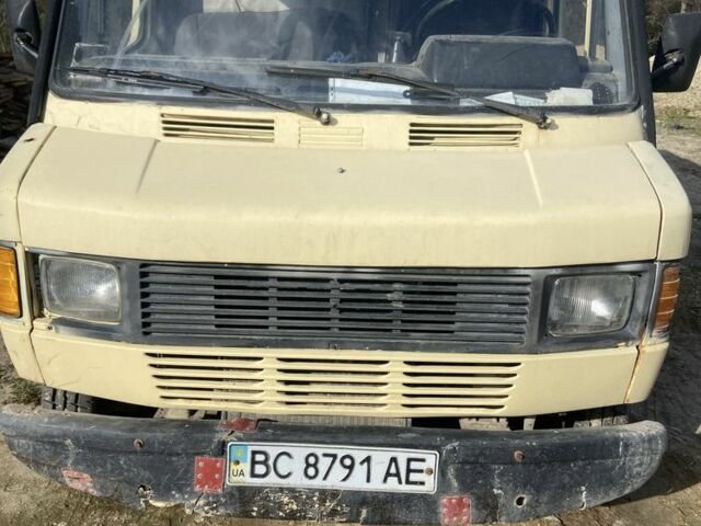 Бежевый Мерседес Другая, объемом двигателя 2.3 л и пробегом 452 тыс. км за 1500 $, фото 1 на Automoto.ua