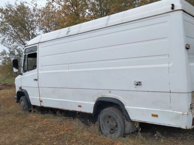 Мерседес Другая, объемом двигателя 0 л и пробегом 0 тыс. км за 4000 $, фото 1 на Automoto.ua