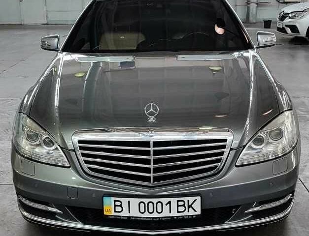 Серый Мерседес Другая, объемом двигателя 4.7 л и пробегом 445 тыс. км за 24000 $, фото 1 на Automoto.ua