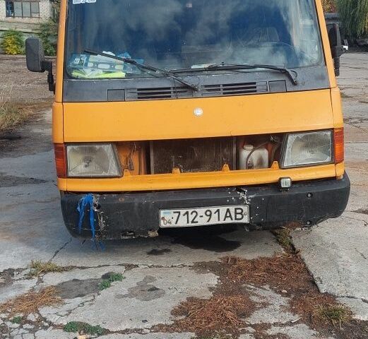 Оранжевый Мерседес Другая, объемом двигателя 0 л и пробегом 300 тыс. км за 800 $, фото 1 на Automoto.ua