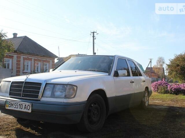 Білий Мерседес E 200, об'ємом двигуна 2 л та пробігом 10 тис. км за 3100 $, фото 1 на Automoto.ua