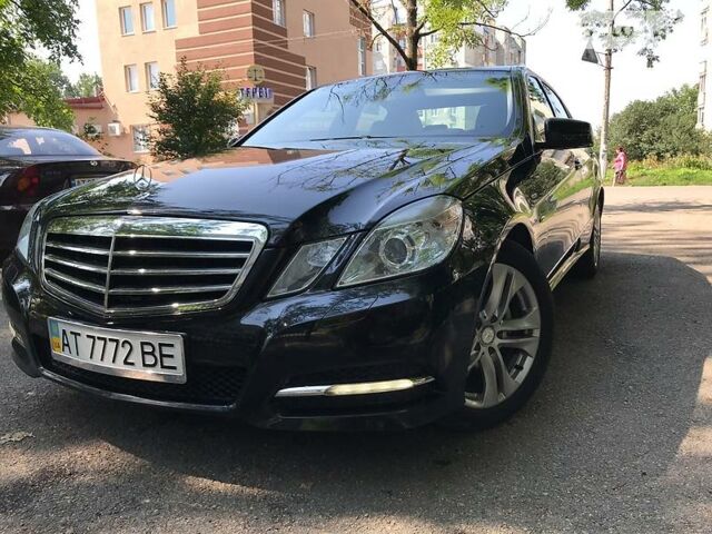 Чорний Мерседес E 200, об'ємом двигуна 2.2 л та пробігом 176 тис. км за 16500 $, фото 1 на Automoto.ua