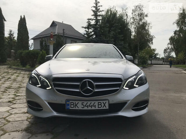 Сірий Мерседес E 200, об'ємом двигуна 2.1 л та пробігом 74 тис. км за 25000 $, фото 1 на Automoto.ua