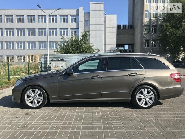 Сірий Мерседес E 200, об'ємом двигуна 1.8 л та пробігом 174 тис. км за 15900 $, фото 1 на Automoto.ua