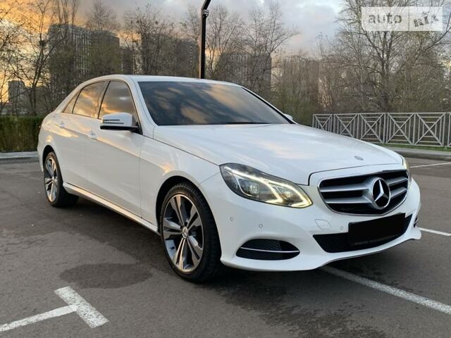 Білий Мерседес E 220, об'ємом двигуна 2.1 л та пробігом 72 тис. км за 23900 $, фото 1 на Automoto.ua