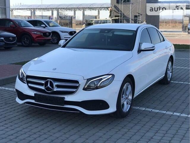 Білий Мерседес E 220, об'ємом двигуна 1.9 л та пробігом 72 тис. км за 36000 $, фото 1 на Automoto.ua