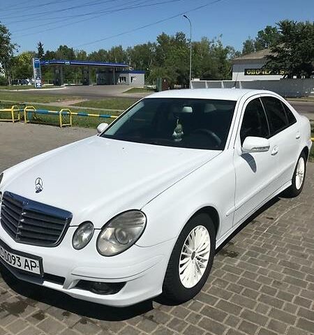 Білий Мерседес E 220, об'ємом двигуна 2.2 л та пробігом 314 тис. км за 10000 $, фото 1 на Automoto.ua