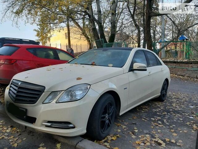 Бежевий Мерседес E 220, об'ємом двигуна 0 л та пробігом 323 тис. км за 9900 $, фото 1 на Automoto.ua