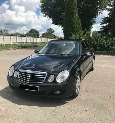 Чорний Мерседес E 220, об'ємом двигуна 2.2 л та пробігом 298 тис. км за 10000 $, фото 1 на Automoto.ua