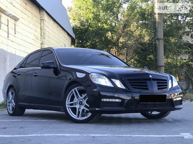 Чорний Мерседес E 220, об'ємом двигуна 0 л та пробігом 140 тис. км за 18500 $, фото 1 на Automoto.ua