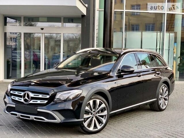 Чорний Мерседес E 220, об'ємом двигуна 2 л та пробігом 38 тис. км за 55000 $, фото 1 на Automoto.ua