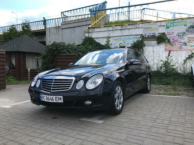 Чорний Мерседес E 220, об'ємом двигуна 2.2 л та пробігом 245 тис. км за 10600 $, фото 1 на Automoto.ua