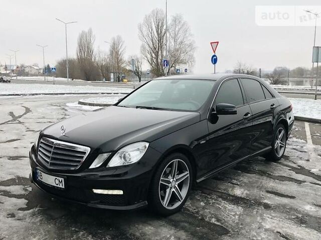 Черный Мерседес E 220, объемом двигателя 2.2 л и пробегом 256 тыс. км за 18500 $, фото 1 на Automoto.ua