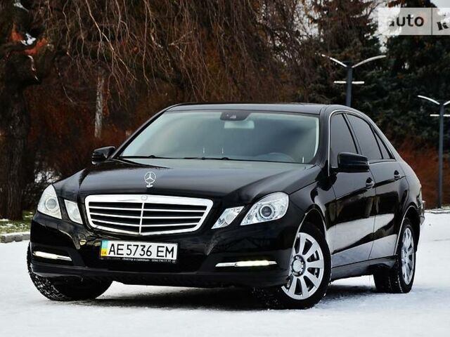 Чорний Мерседес E 220, об'ємом двигуна 2.2 л та пробігом 140 тис. км за 18300 $, фото 1 на Automoto.ua