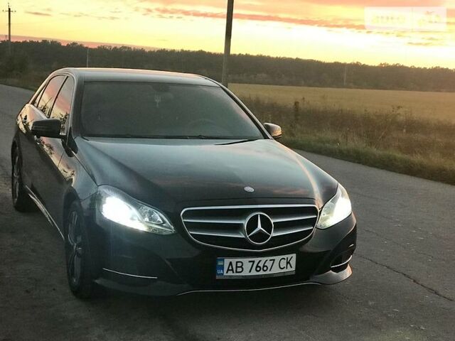 Чорний Мерседес E 220, об'ємом двигуна 2.2 л та пробігом 130 тис. км за 28000 $, фото 1 на Automoto.ua