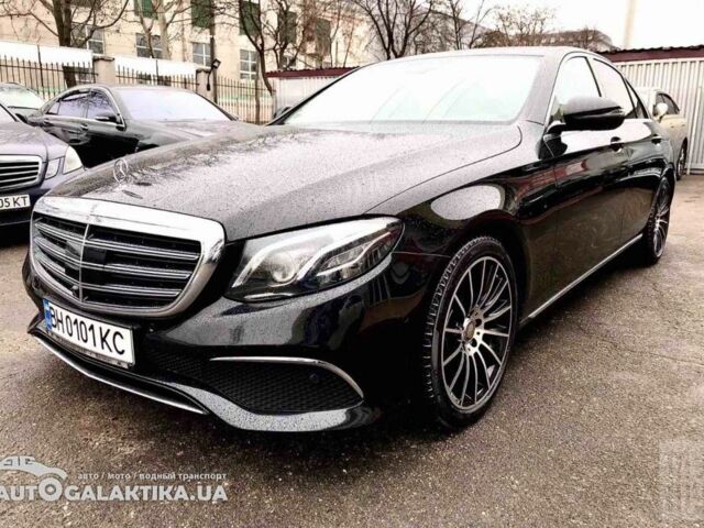 Чорний Мерседес E 220, об'ємом двигуна 2 л та пробігом 153 тис. км за 43500 $, фото 1 на Automoto.ua