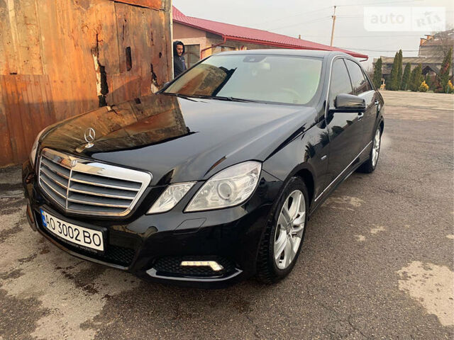 Мерседес E 220, объемом двигателя 2.2 л и пробегом 140 тыс. км за 15000 $, фото 1 на Automoto.ua